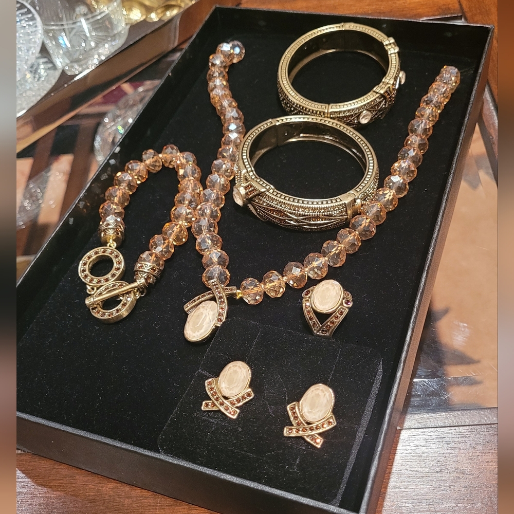 Heidi Daus "Conscious Coupling" Elegant Ivory And Champagne Jewelry Set